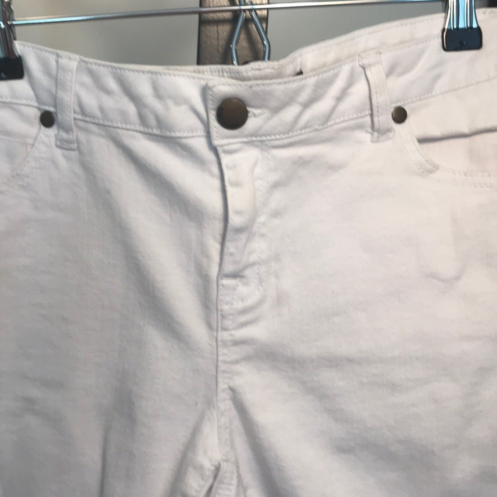 White Capris - Picture 12 of 16